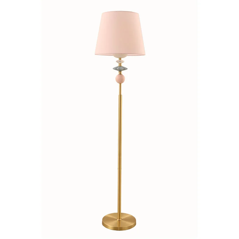 မင်းရဲ့နေရာအတွက် Sandy Gold Drum Shade Porcelain Floor Lamp ကို ဘာကြောင့်ရွေးချယ်တာလဲ။