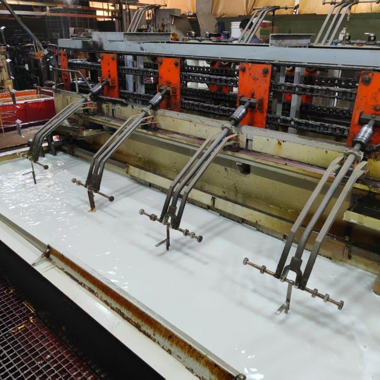 အားကောင်းတဲ့အလင်းရောင်ရဲ့ 8-stepleoplating process - chandeers and penders များ, နံရံများ, စားပွဲတင်မီးခွက်များနှင့်ကြမ်းပြင်မီးခွက်များအတွက်အလှအပနှင့်ကြာရှည်ခံမှုကိုတိုးမြှင့်ခြင်း